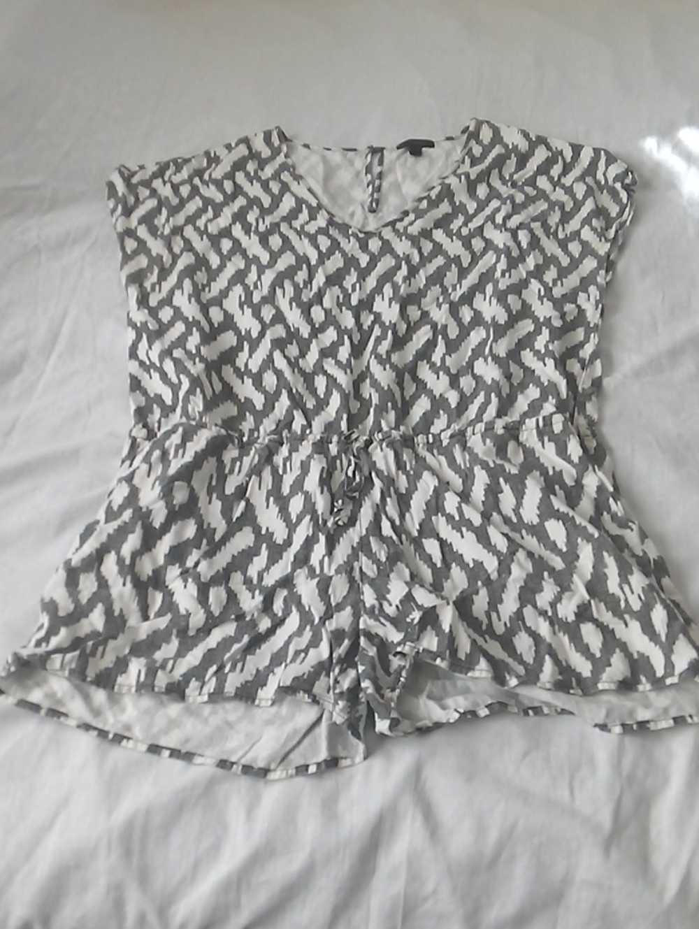 J Crew Gray and White Printed Drawstring Waist Women's Romper L